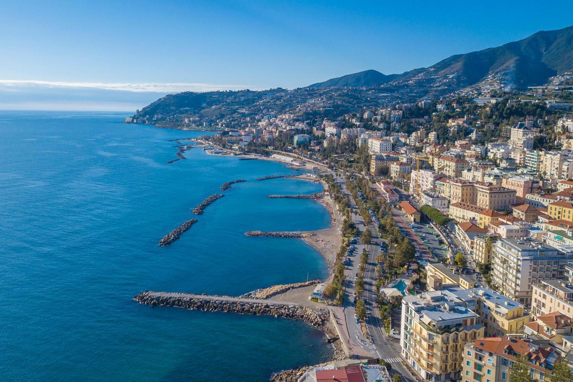 Villa Lucia Riviera Dei Fiori Pool - Happy Rentals San Remo Extérieur photo