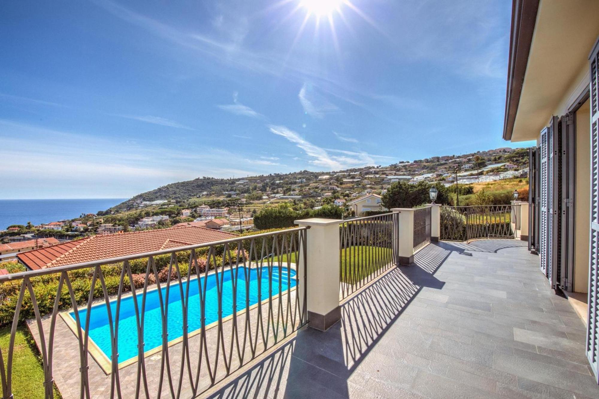 Villa Lucia Riviera Dei Fiori Pool - Happy Rentals San Remo Extérieur photo